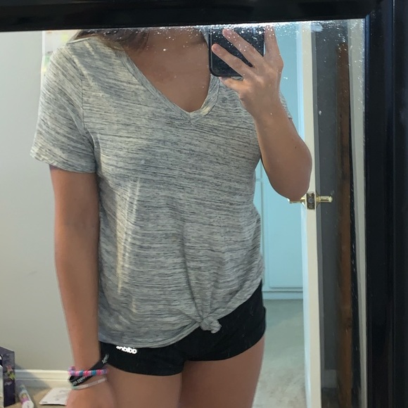 grey white and black pattern tee shirt self tie - Picture 4 of 4